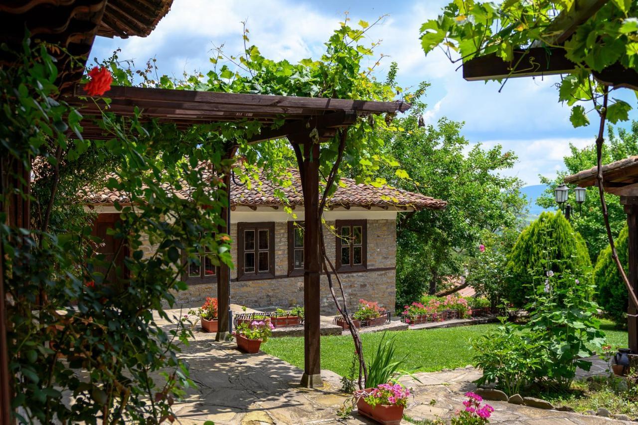 Guest House Zarkova Kushta Жеравна Экстерьер фото