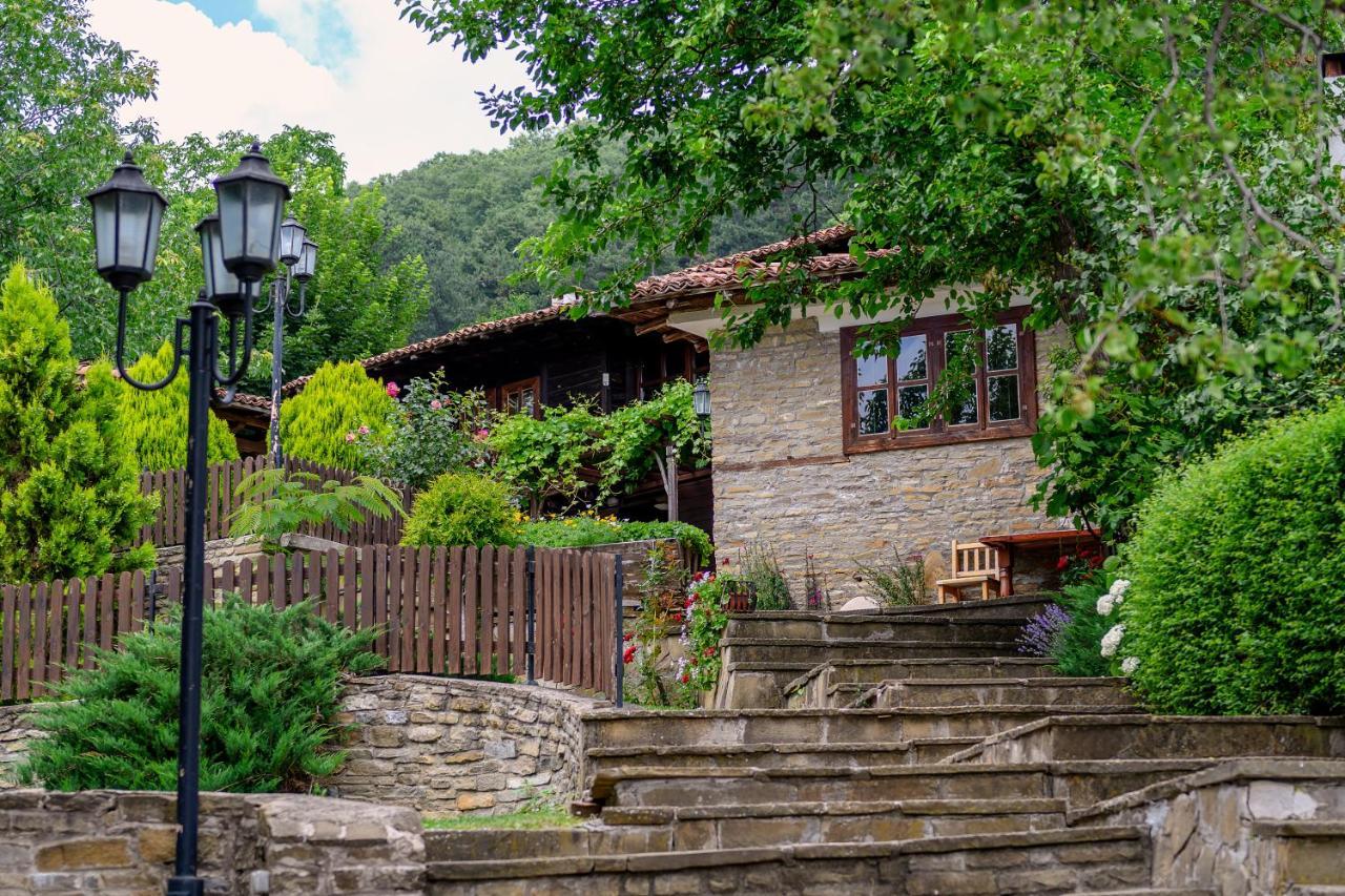 Guest House Zarkova Kushta Жеравна Экстерьер фото