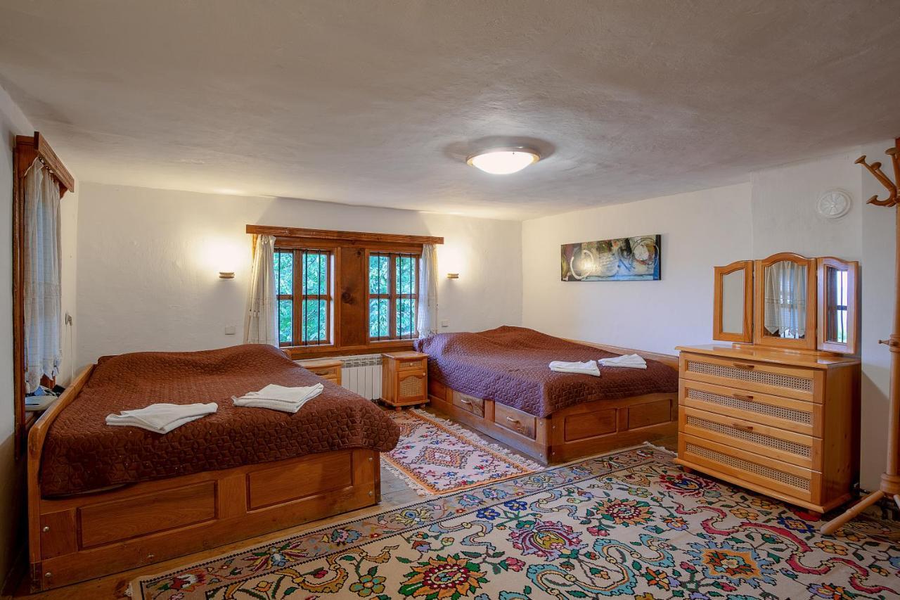 Guest House Zarkova Kushta Жеравна Экстерьер фото