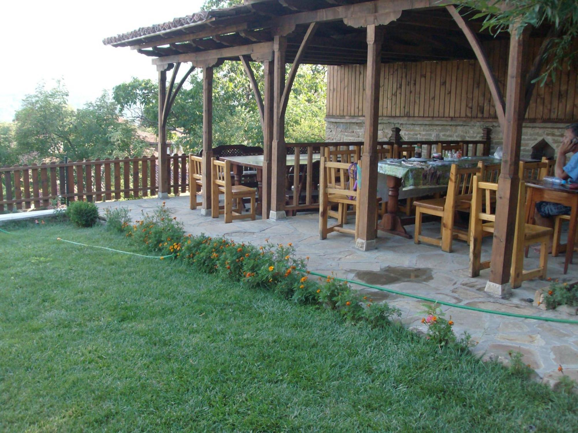 Guest House Zarkova Kushta Жеравна Экстерьер фото