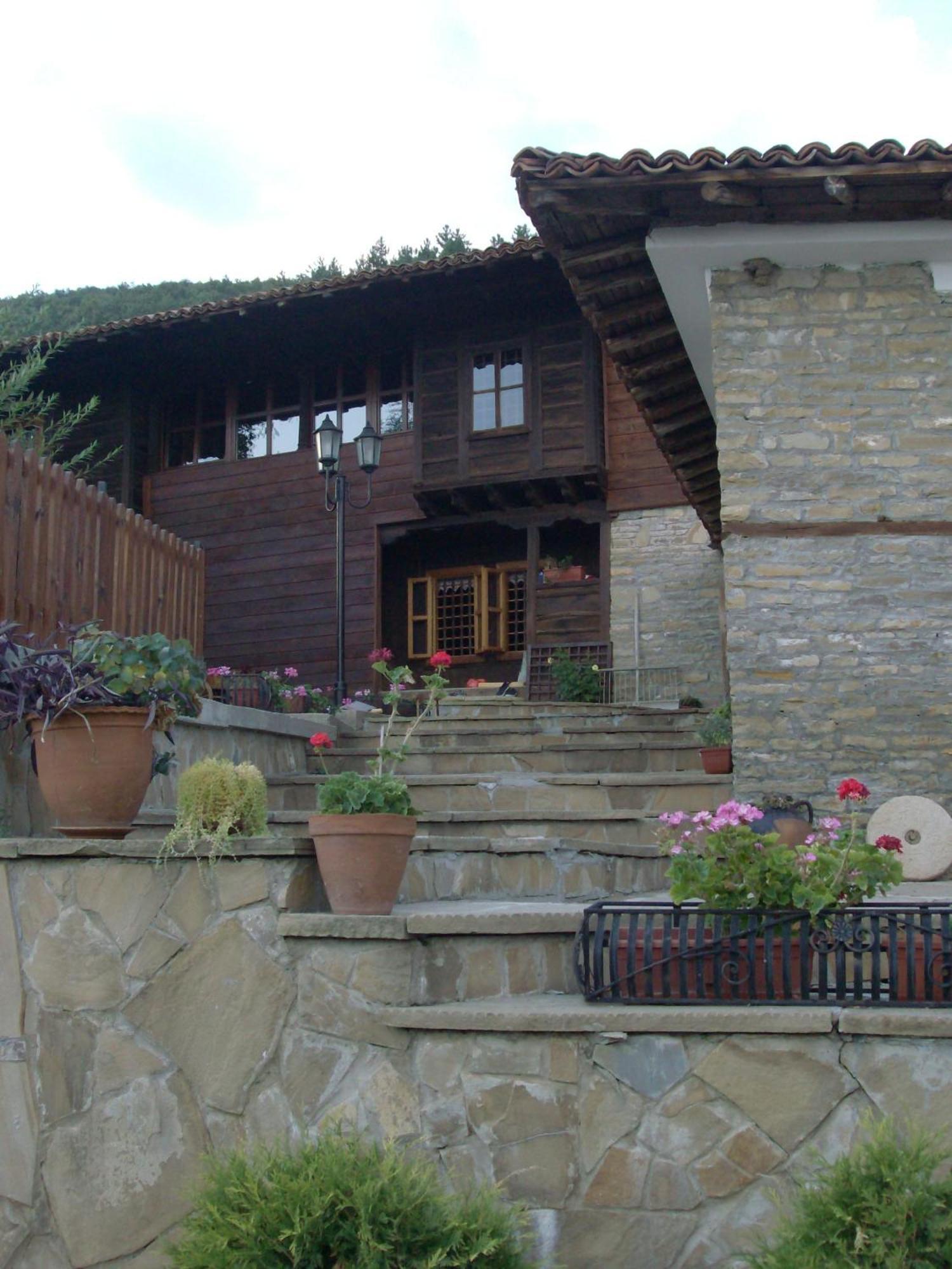 Guest House Zarkova Kushta Жеравна Экстерьер фото