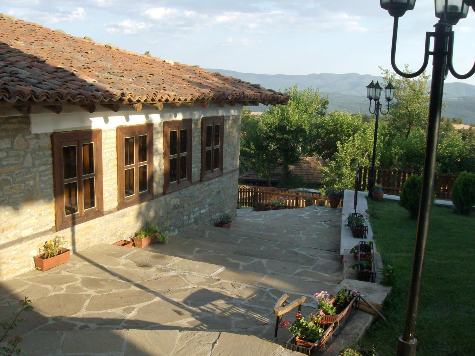 Guest House Zarkova Kushta Жеравна Экстерьер фото