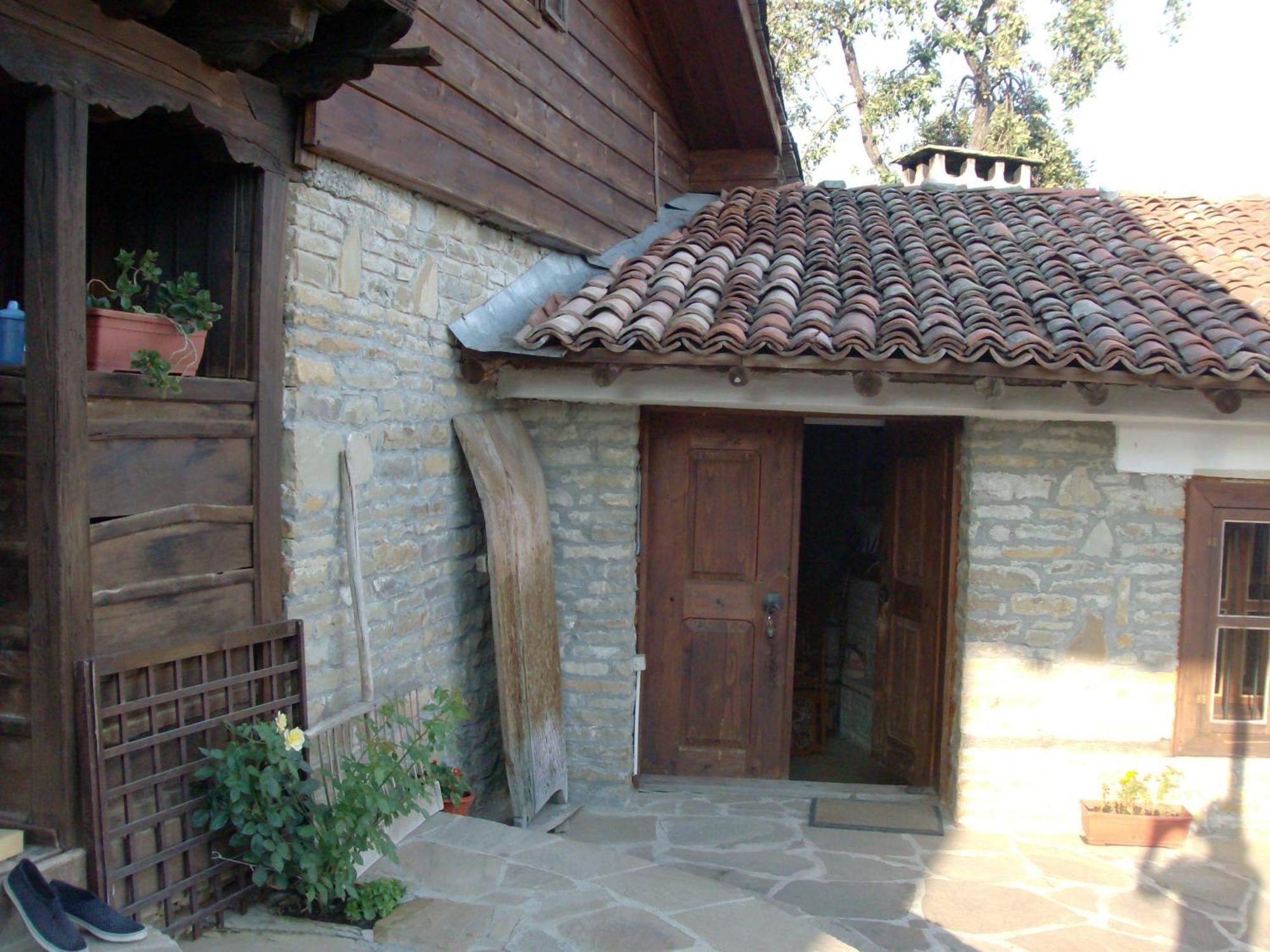 Guest House Zarkova Kushta Жеравна Экстерьер фото